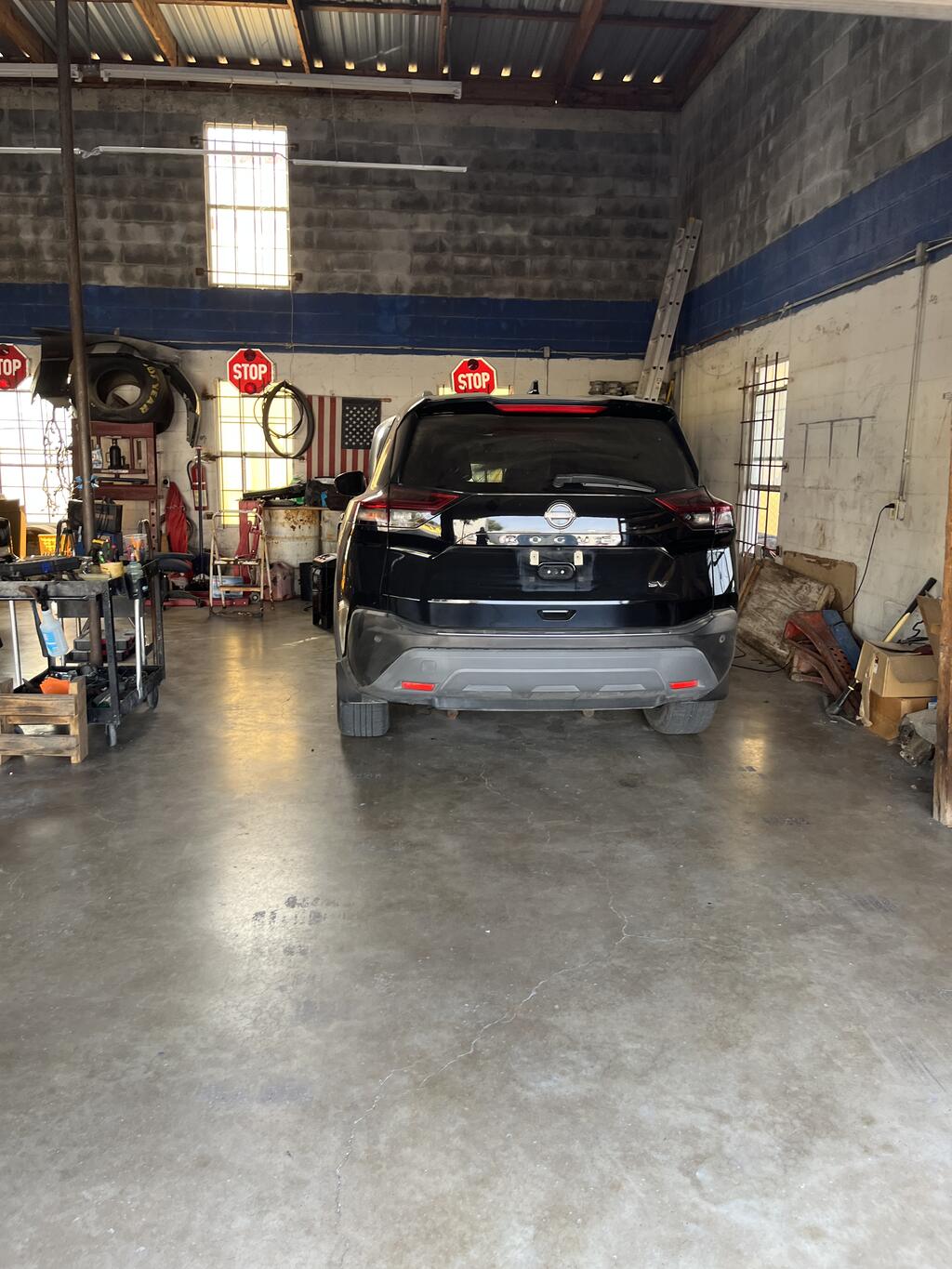 Right shop bay with open floor space and high ceiling